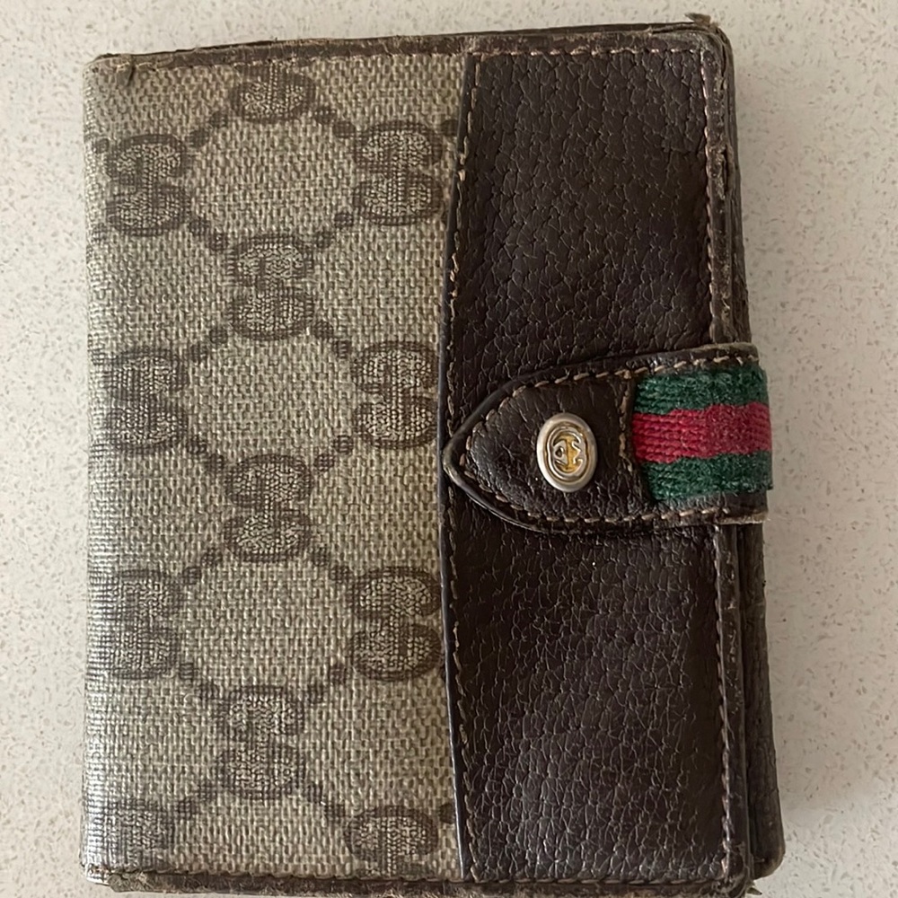 Vintage Gucci wallet